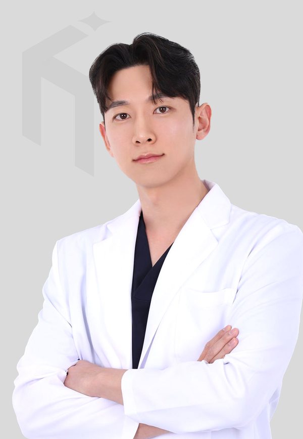 훌륭성형외과 원장 김도연